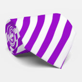 Cravate à rayures violettes (Roulé)