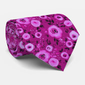 Cravate Aquarelle motifs floraux dans Berry Magenta (Roulé)