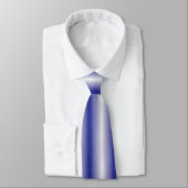 Cravate arrière - plan rayé bleu et blanc (Attaché)