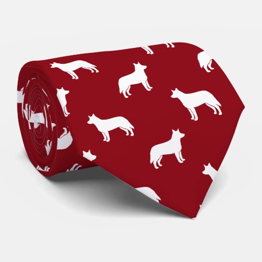 Cravate Australian Cattle Dog Silhouettes Pattern Red (Roulé)