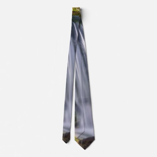 Cravate axée sur la cascade (Dos)