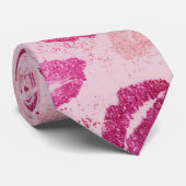 Cravate Baiser de rouge à lèvres rose motif sans couture (Roulé)