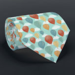 Cravate Ballons à air chaud et nuages blancs à motif<br><div class="desc">Cette cravate à motifs présente mes illustrations peintes de montgolfières et de nuages blancs contre un ciel bleu doux. Des ballons en rouge,  jaune,  vert,  bleu et orange illustrent cette cravate avec des bandes diagonales coordonnées sur le côté inverse.</div>