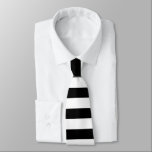 Cravate Bandes de couleurs solides rayées noir et blanc<br><div class="desc">Élégante cravate rayée moderne classique en noir et blanc mariage. Cou rayé noir & blanc pour lui. Cravate de toiletteur à rayures.</div>