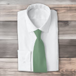 Cravate Basil de couleur solide vert fumée<br><div class="desc">Design vert fumée de basilic de couleur solide.</div>