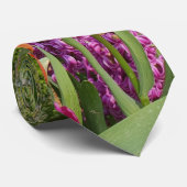 Cravate Beau jardin aux fleurs de tulipe et de jonquille (Roulé)