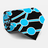 Cravate Beaucoup de routes II bleu avec blanc sur noir (Roulé)