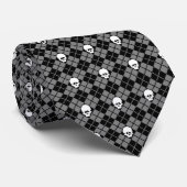 Cravate Blanc à motifs de losanges de noir de crânes (Roulé)
