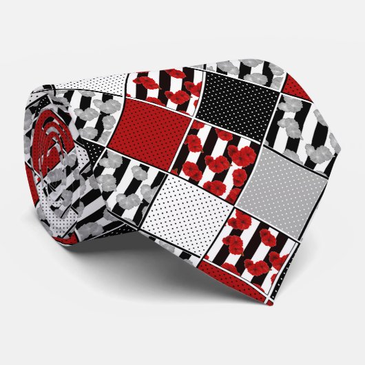 Cravate Blanc noir avec patchwork rétro rouge (Roulé)