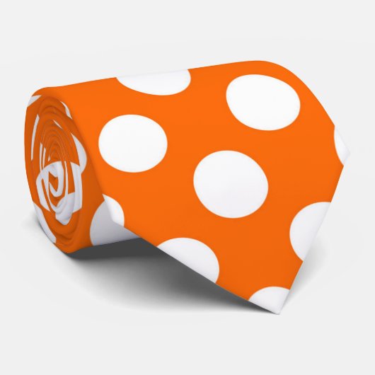 Cravate blanche orange de motif de point de polka (Roulé)
