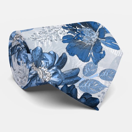 Cravate Bleu clair, fleurs bleu foncé sur gris clair (Roulé)