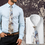 Cravate bleu et beige Abstrait<br><div class="desc">motif urbain bleu et beige Abstrait avec lettrage. Le cravate "Cracked Wall motif" est un grand cadeau pour ceux qui veulent trouver la beauté dans la vie quotidienne ou aimer le style grunge, pour ceux qui ont une âme jeune.</div>
