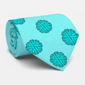Cravate Bleu Lt / Ruban Fleur Turquoise par Kenneth Yoncic (Roulé)