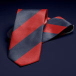 Cravate Bleus rouge et marine<br><div class="desc">Elégantes rayures nautiques motif aux couleurs audacieuses et classiques,  parfaites pour un bureau ou une nuit en centre-ville.</div>