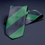 Cravate Bleus vert et marine<br><div class="desc">Elégantes rayures nautiques motif aux couleurs audacieuses et classiques,  parfaites pour un bureau ou une nuit en centre-ville.</div>