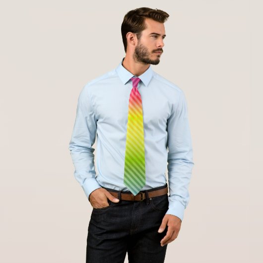 Cravate Bright neon fluorescent gradient rainbow ombre col (En situation)