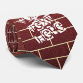 Cravate Brown en brique rouge - Texte personnalisé (Roulé)