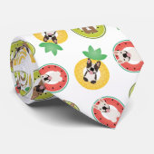 Cravate Bulldogs français dans la piscine de fruits Flotte (Roulé)