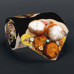 Cravate Butées toriques, Latkes, Dreidels et Gelt de gelée<br><div class="desc">" Expressions juives, " offres une expérience d'achats car vous ne trouverez pas n'importe où ailleurs. Accueil à notre magasin. Dites vos amis au sujet de nous et envoyez-leur notre lien :  http://www.zazzle.com/YehudisL?rf=238549869542096443*</div>