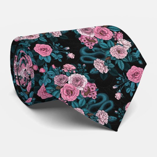 Cravate Caché en rose 2 (Roulé)