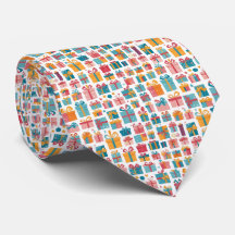 Cadeaux mignons dans des sacs et des boîtes avec m