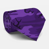 Cravate Camo pourpre foncé (Roulé)