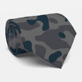 Cravate Camouflage bleu foncé en gris charbon (Roulé)