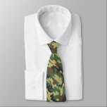 Cravate Camouflage militaire américain Motif de Camo Vert<br><div class="desc">Faites une déclaration avec ce Motif Camouflage Vert Camo militaire américain</div>