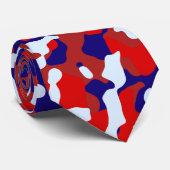 Cravate Camouflage rouge en bleu profond et bleu clair (Roulé)