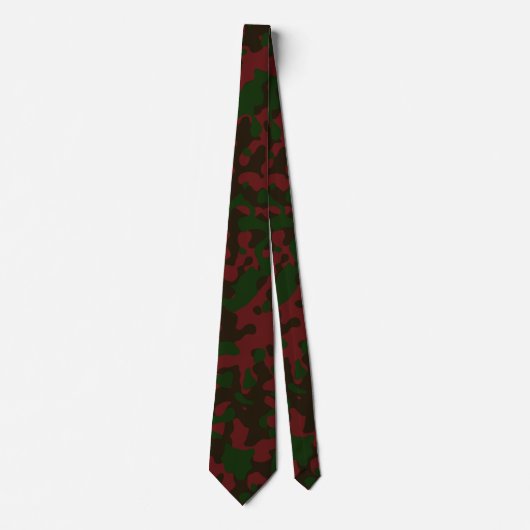 Cravate Camouflage rouge profond en vert foncé et noir (Devant)