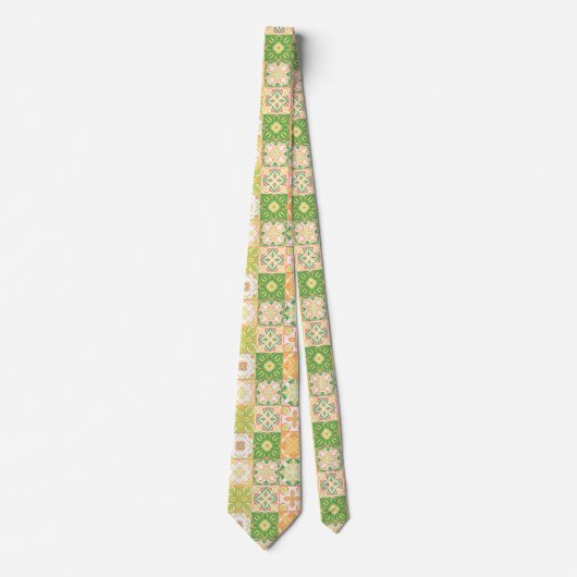Cravate Carreaux ornés en vert et jaune (Devant)