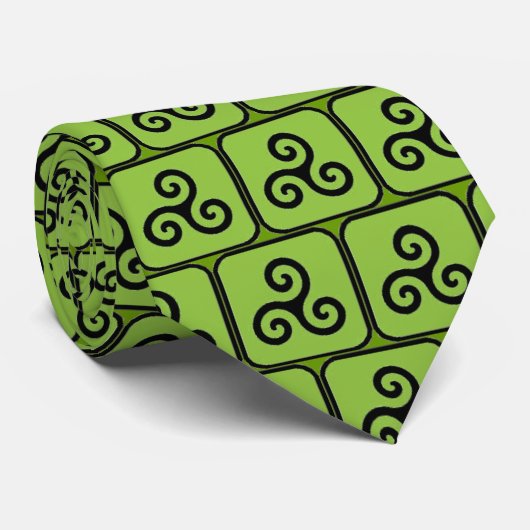 Cravate Carrelage de Triskele Celtique Vert (Roulé)