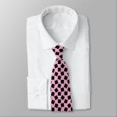 Cravate Carrés irréguliers - Noir sur rose (Attaché)