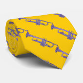 Cravate Chaînes pourpres de trompette sur l'or (Roulé)