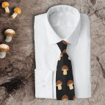 Cravate Champagne<br><div class="desc">Pour votre mari ou votre petit ami,  cette cravate au design motif de champignons marron fera un cadeau parfait pour un chef cuisine ou pâtissier,  un mycologue ou un végétarien !</div>
