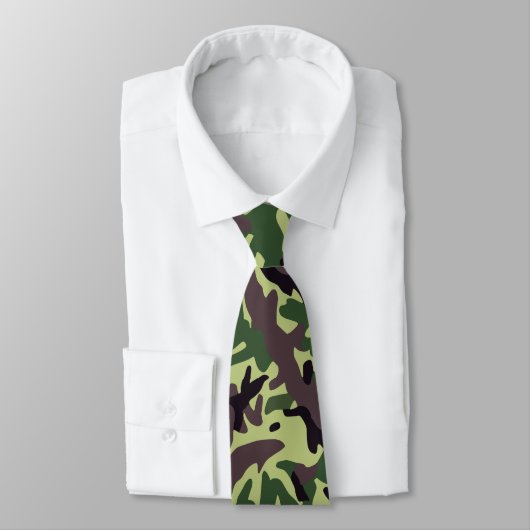 Cravate Chasseurs Motif Camo Vert (Attaché)