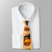 Cravate Chat Fun Halloween Caractère mordant un Citrouille (Attaché)
