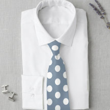 Chemise de mariage à pois bleus poussiéreux et bla