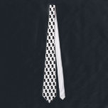 Cravate Chevalier pièce d'échecs motif noir et blanc crava<br><div class="desc">Chevalier chaux motif cravate noir et blanc. Anniversaire cool ou idée cadeau de Fête des pères pour les hommes. Accessoires de vêtements avec symbole cheval d'échecs / icône de jeu de table de chevalier. Amusant présent pour joueur d'échecs, entraîneur, enseignant, ventilateur, amant d'échecs, marié de mariage, fils etc. Couleur personnalisable....</div>