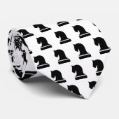Cravate Chevalier pièce d'échecs motif noir et blanc crava (Roulé)
