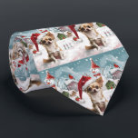 Cravate Chihuahua Winter Wonderland Christmas Joy<br><div class="desc">Ce design festif reflète l'esprit joyeux de la période des fêtes, avec un adorable petit portant un chapeau de Père Noël. Le chien est niché dans un pays des merveilles hivernales, avec un bonhomme de neige, un sapin de Noël décoré et des cadeaux joliment emballés. Les flocons de neige tombent...</div>