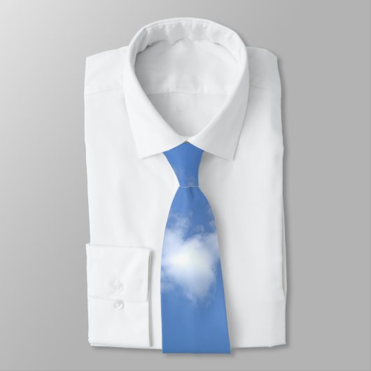 Cravate ciel bleu et nuages moelleux (Attaché)
