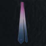 Cravate Ciel nocturne bleu et violet ombre monogramme<br><div class="desc">Dak bleu et muet violet ciel noir est une cravate parfaite pour une sortie. monogramme personnalisé en option.</div>