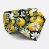 Citrons jaunes frais avec abeilles affairées et fl