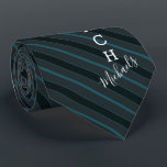 Cravate Coach de volleyball Nom de signature Nom Turquoise<br><div class="desc">Une cravate rayée turquoise adaptée à l'entraîneur de volley qui aime le sport. Il comporte le mot coach sur la moitié inférieure de la cravate et un emplacement pour le vôtre ou le nom signature de votre destinataire du cadeau sous lui.</div>