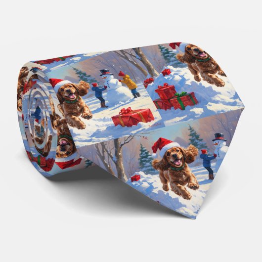 Cravate Cocker Spaniel courant dans la neige avec un chape (Roulé)