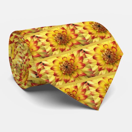 Cravate Coeur macro d'une fleur dahlia (Roulé)