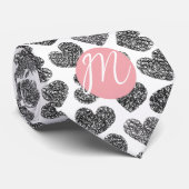 Cravate Coeurs de Doodle Noir et Blanc modernes Monogramme (Roulé)