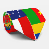 Cravate Collage international du drapeau mondial (Roulé)