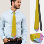 Cravate colombe pacifique, pas de jaune guerre<br><div class="desc">Cette belle cravate personnalisée présente une colombe de paix colorée et artistique en bleu rose sur arrière - plan jaune dans le style pop-art. Idéal pour montrer magnifiquement votre attitude envers la paix et la liberté, contre la guerre et la violence. Pour les pacifistes, les manifestations anti-guerre et les aspirants...</div>